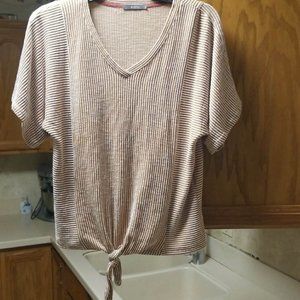 GYFT WOMENS TOP SIZE  SMALL